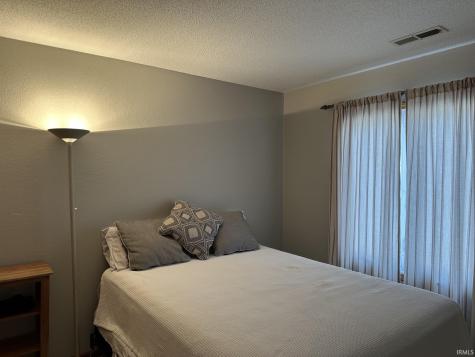 1725 Colonial Drive Rochester IN 46975