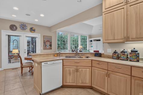 9926 Woodland Ridge West Fort Wayne IN 46804