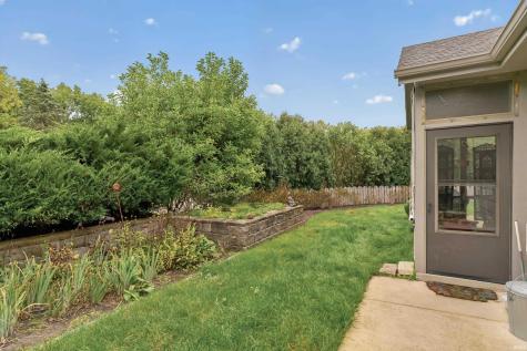 9926 Woodland Ridge West Fort Wayne IN 46804