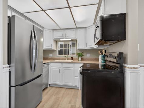 10095 N Turkey Creek Road Syracuse IN 46567