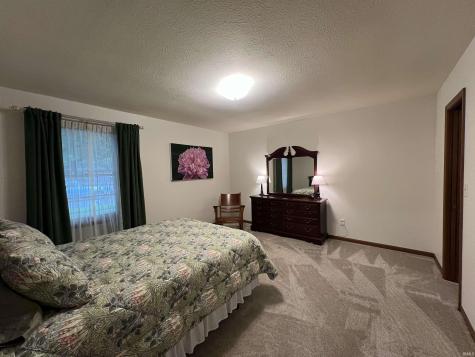 1503 -5 Kentfield Way Goshen IN 46526
