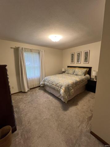 1503 -5 Kentfield Way Goshen IN 46526