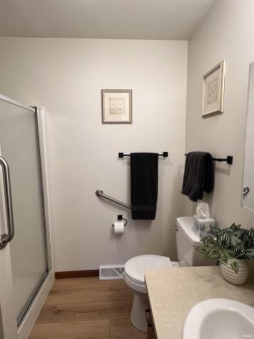 1503 -5 Kentfield Way Goshen IN 46526