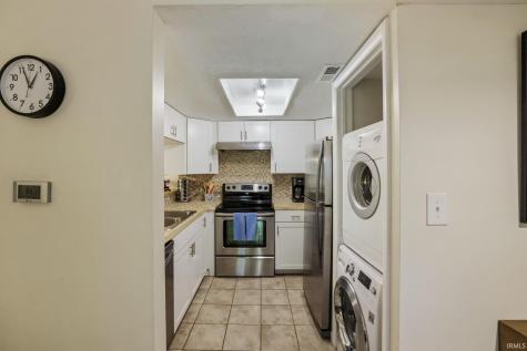 9018 S Pointe Ridge Lane Bloomington IN 47401