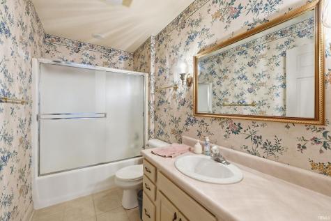 2517 Covington Pointe Trail Fort Wayne IN 46804