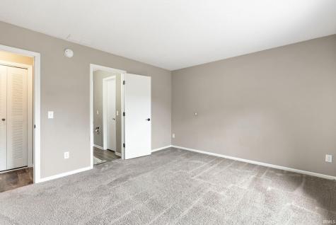 7911 Harrisburg Lane Fort Wayne IN 46835