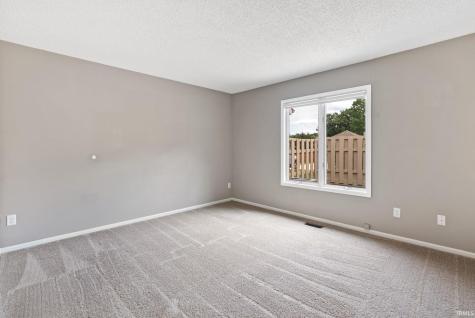 7911 Harrisburg Lane Fort Wayne IN 46835