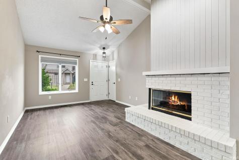 7911 Harrisburg Lane Fort Wayne IN 46835