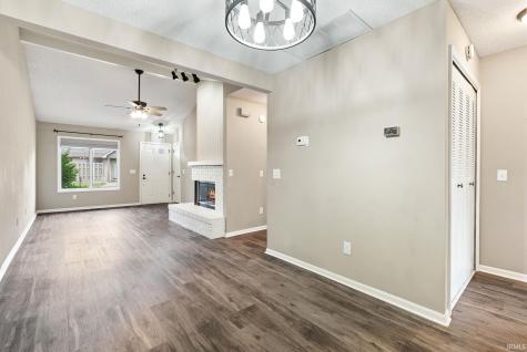 7911 Harrisburg Lane Fort Wayne IN 46835