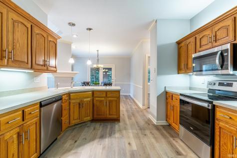 12908 Chaplin Court Fort Wayne IN 46845