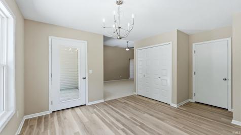 1403 E Boulder Run Columbia City IN 46725