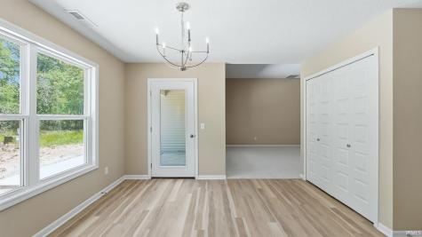 1403 E Boulder Run Columbia City IN 46725