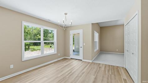 1403 E Boulder Run Columbia City IN 46725