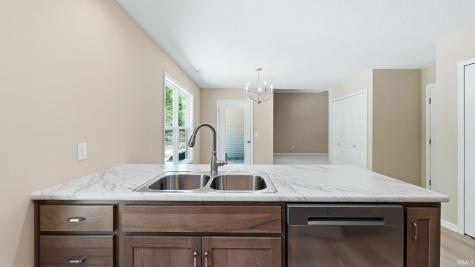 1403 E Boulder Run Columbia City IN 46725