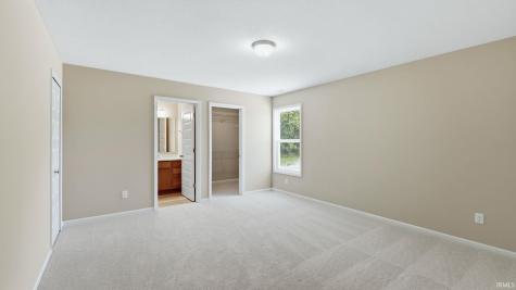 1403 E Boulder Run Columbia City IN 46725