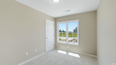 1403 E Boulder Run Columbia City IN 46725