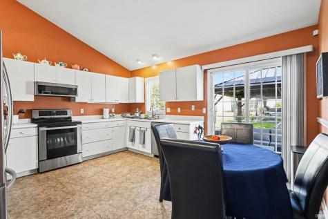 709 Villa Court South Bend IN 46614