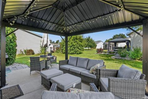709 Villa Court South Bend IN 46614