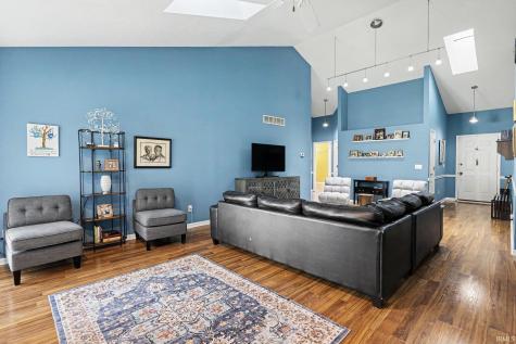 709 Villa Court South Bend IN 46614