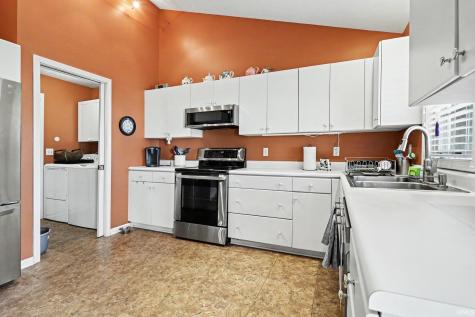 709 Villa Court South Bend IN 46614