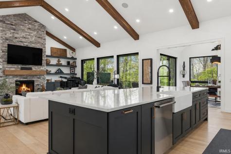 3912 Vermilion Cliffs Fort Wayne IN 46814