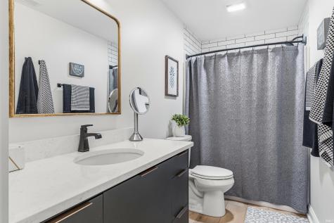 3912 Vermilion Cliffs Fort Wayne IN 46814