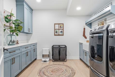 3912 Vermilion Cliffs Fort Wayne IN 46814