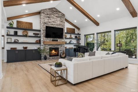 3912 Vermilion Cliffs Fort Wayne IN 46814