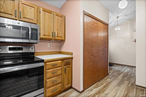 1903 Twin Oaks Lane Lafayette IN 47905
