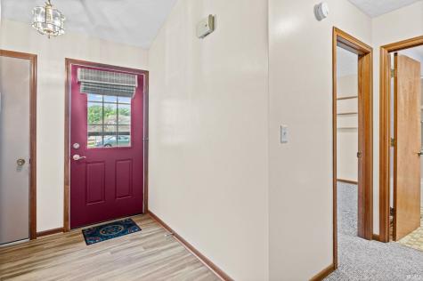 1903 Twin Oaks Lane Lafayette IN 47905