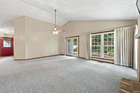 1903 Twin Oaks Lane Lafayette IN 47905