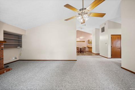 1903 Twin Oaks Lane Lafayette IN 47905