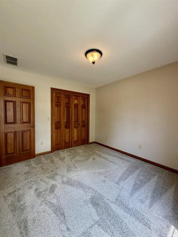 536 Tattersholl Court Fort Wayne IN 46804