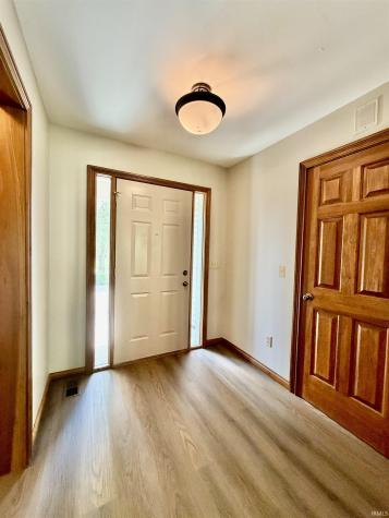 536 Tattersholl Court Fort Wayne IN 46804