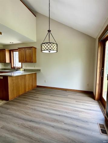 536 Tattersholl Court Fort Wayne IN 46804