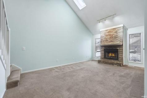 7883 Harrisburg Lane Fort Wayne IN 46835