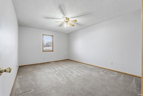 7883 Harrisburg Lane Fort Wayne IN 46835