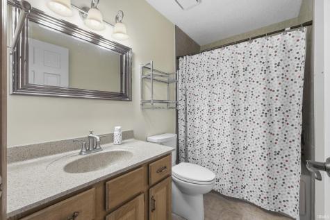 7883 Harrisburg Lane Fort Wayne IN 46835