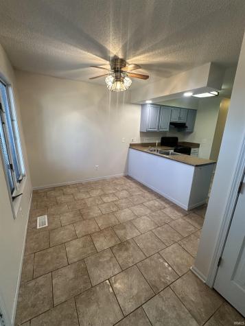 7883 Harrisburg Lane Fort Wayne IN 46835