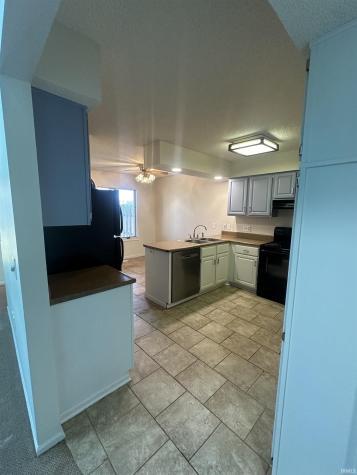 7883 Harrisburg Lane Fort Wayne IN 46835
