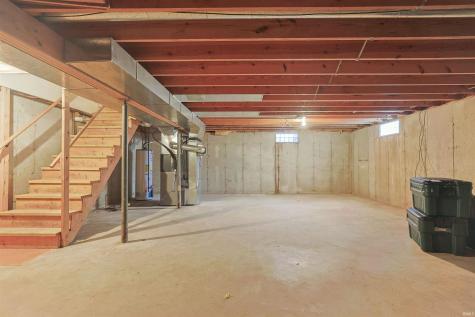 1870 St Michaels Court South Bend IN 46614