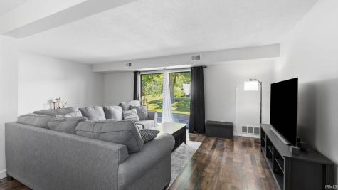 2102 Bayside Court Fort Wayne IN 46804