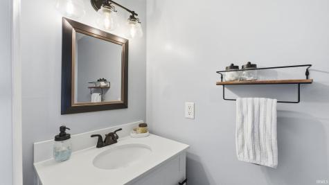 2102 Bayside Court Fort Wayne IN 46804