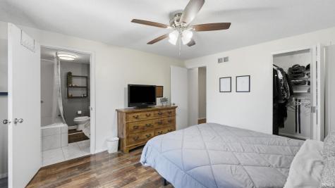 2102 Bayside Court Fort Wayne IN 46804