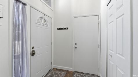 2102 Bayside Court Fort Wayne IN 46804