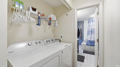 2102 Bayside Court Fort Wayne IN 46804