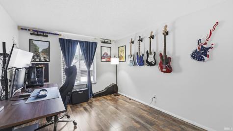2102 Bayside Court Fort Wayne IN 46804