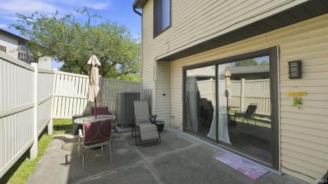 2102 Bayside Court Fort Wayne IN 46804