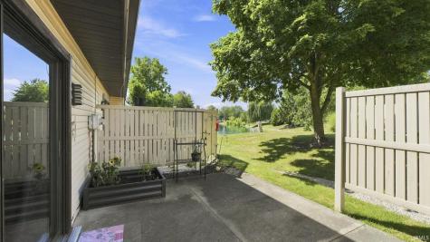2102 Bayside Court Fort Wayne IN 46804