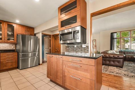 1904 Creeksedge Drive South Bend IN 46635